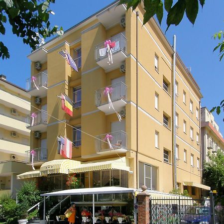 Hotel Giumer Rímini Exterior foto